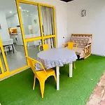 A 5 Min A Pé Da Praia, Com Terraço Grande Ao Sol, No Rés-chão Quarteira