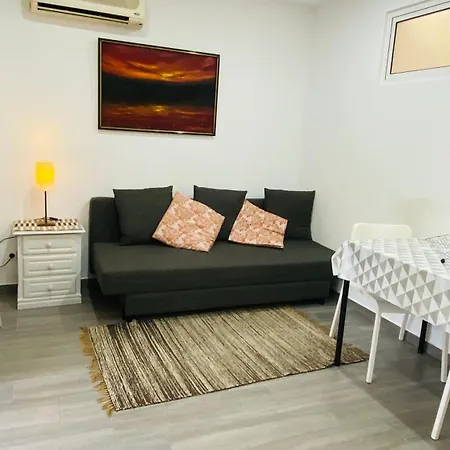Apartment A 5 Min A Pe Da Praia, Com Terraco Grande Ao Sol, No Res-chao Quarteira