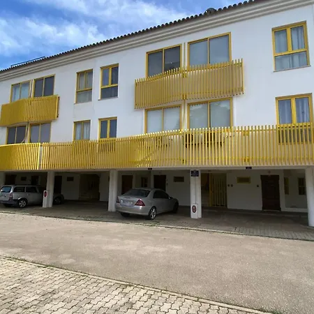 Apartment A 5 Min A Pe Da Praia, Com Terraco Grande Ao Sol, No Res-chao *